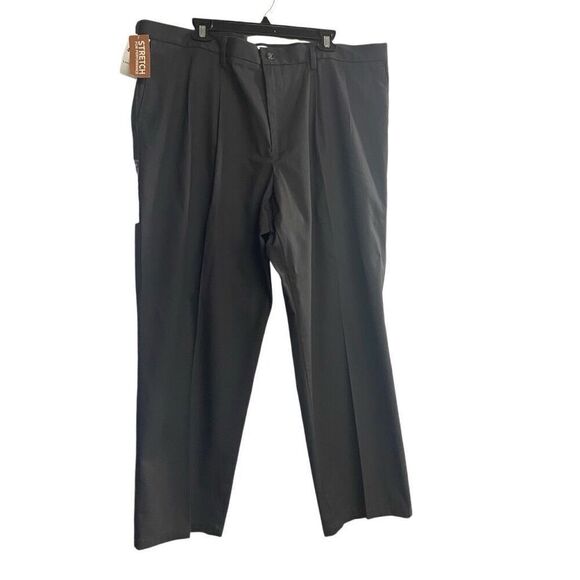 DOCKERS Men’s Gray Signature Khaki Relaxed Fit Pleated Pants Size W 44 L 30 - Picture 1 of 12